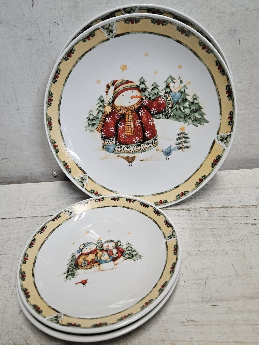 4pc. Gibson Snowman Frolic Plate Set 10" & 7" Christmas Holiday Decor Vintage 03